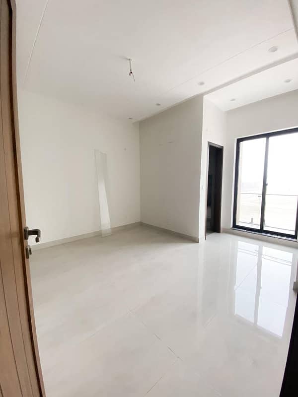 4 Marla triple story Beautiful House with 4 bedrooms attached washroom available for Sale in Royal Residencia block C 12