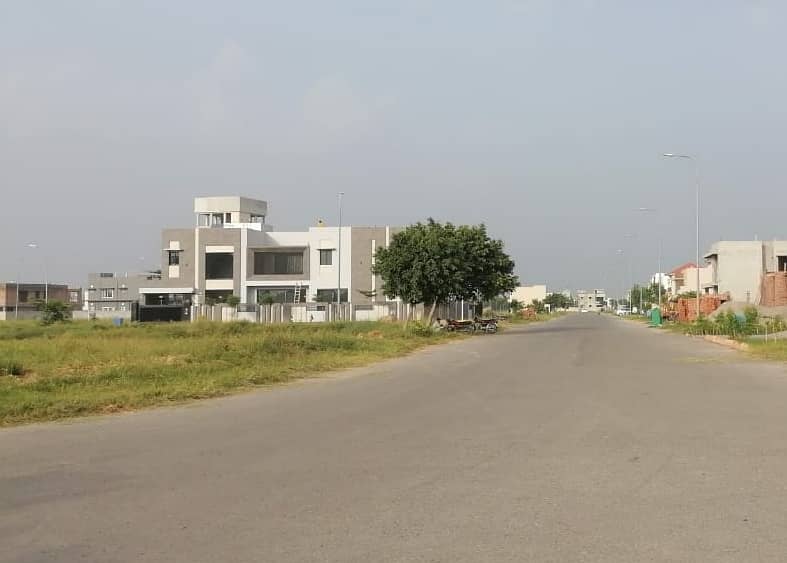 Commercial 4 Marla file for sale in DHA phase 7 (Karbhath) 0