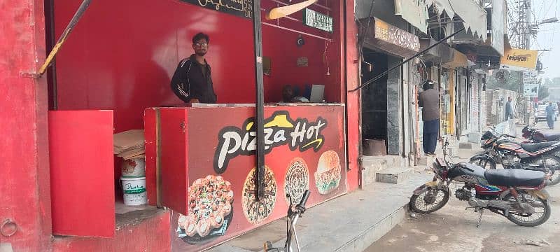 Pizza Hot Restaurant 0