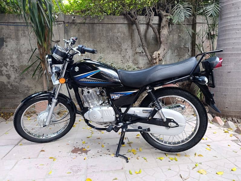 Suzuki GS 150 1