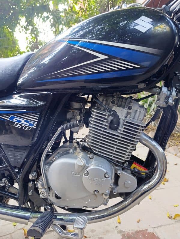 Suzuki GS 150 6