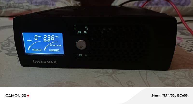 INVERMAX Inverter 720 watt 12 V New condition 3