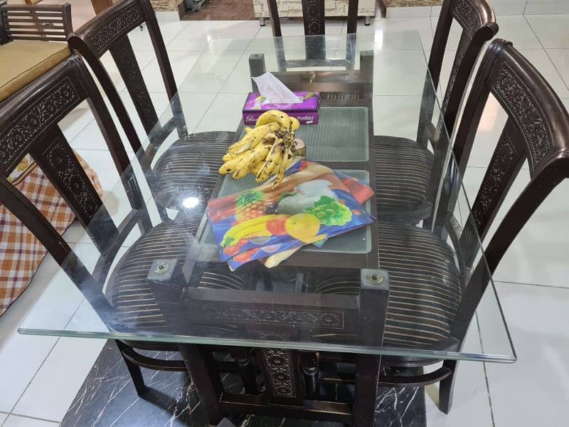 High Quality Dining Table for low price because we are shifting 3