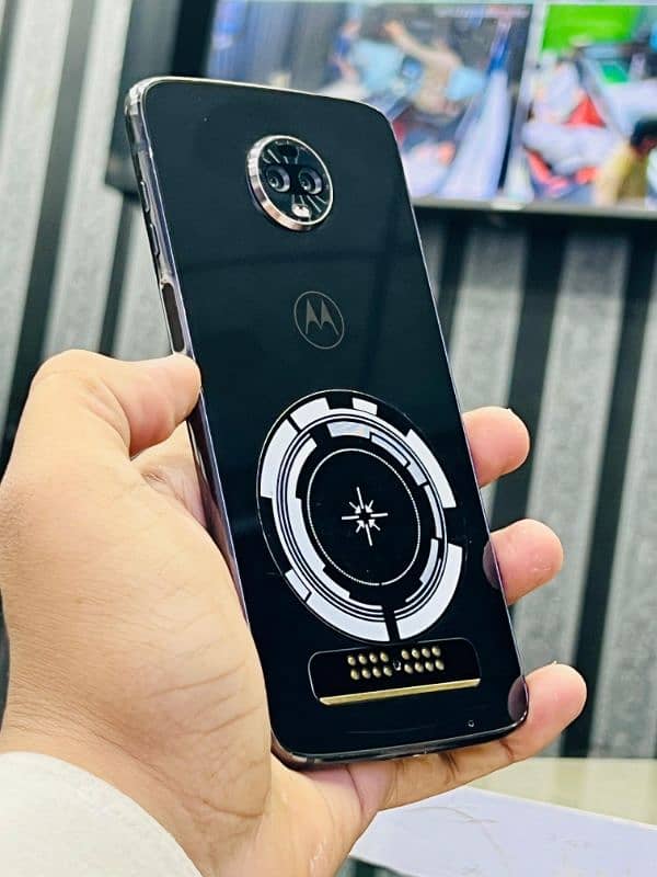 Moto z3 urgent for sale 0