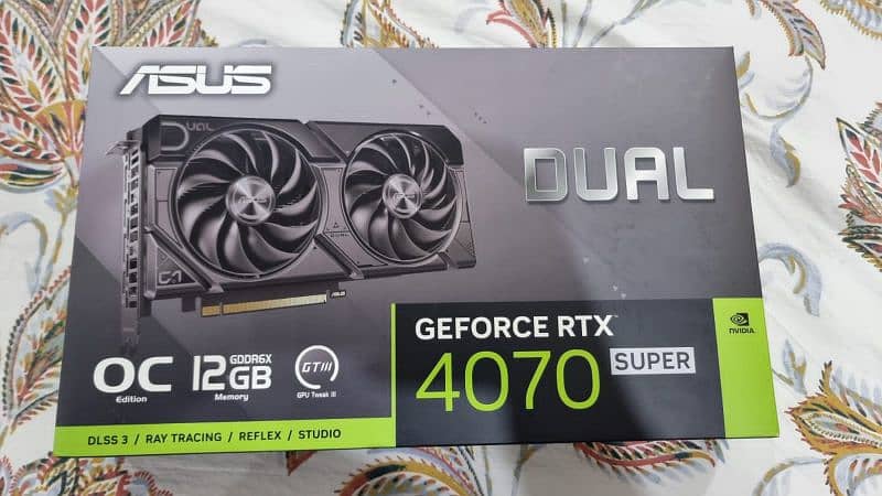 Asus dual  12gb. 4070 Rtx super 0