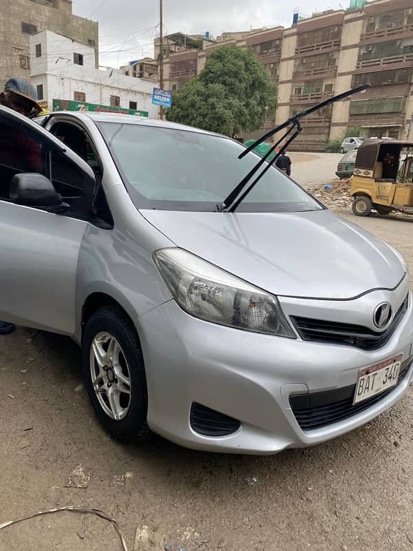 Toyota Vitz 2011 2