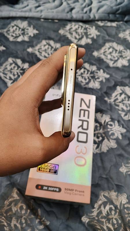 Infinix Zero 30 7