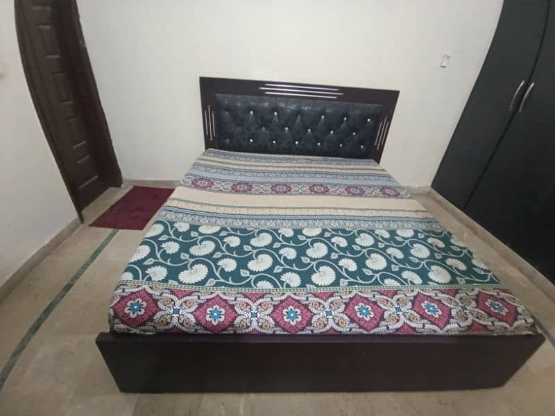 King size bed for sale 1