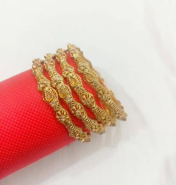 Elegant Golden Bangles - Traditional Jewelry for Every Occasion 0