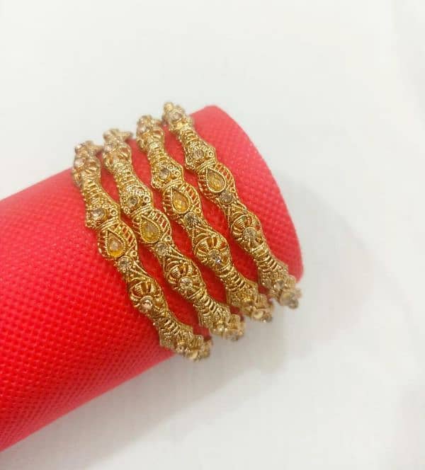 Elegant Golden Bangles - Traditional Jewelry for Every Occasion 2