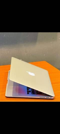 MacBook Air 2017 Core i7 - Excellent Condition