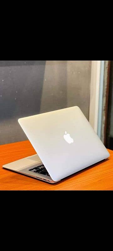 MacBook Air 2017 Core i7 - Excellent Condition 1