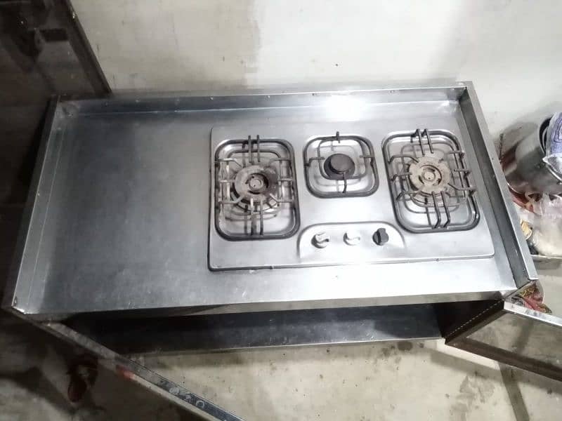 Gas Stove attached with stainless steel cabins 3