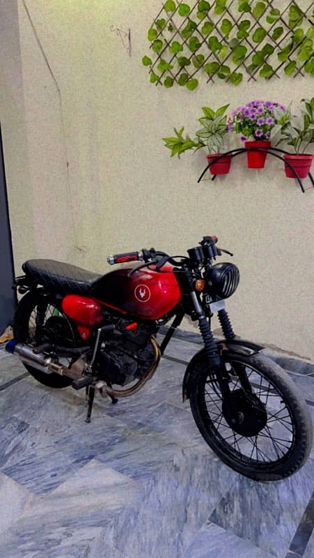 Modified Honda 125 Cafe Racer 2