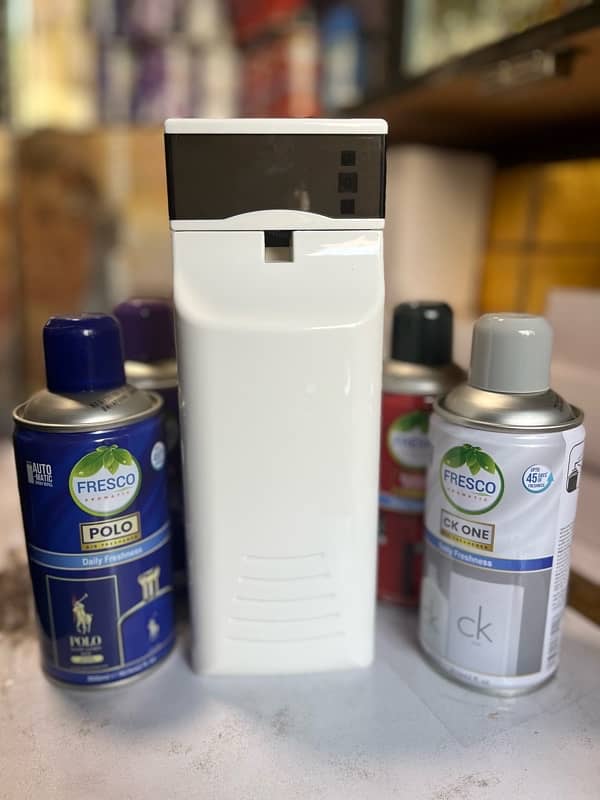 Freso Air Freshener Dispenser+One Refill Spray bottle 1