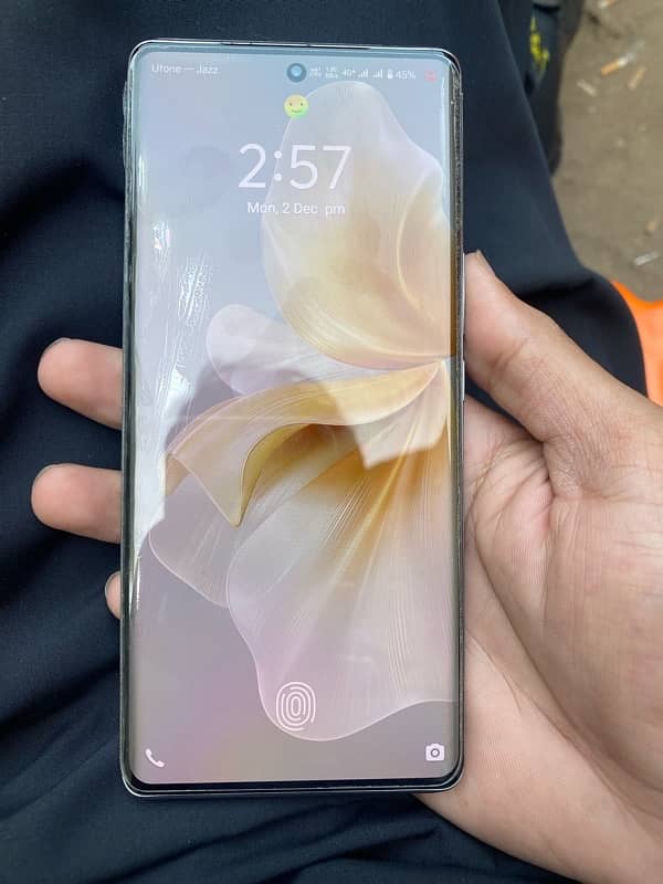 vivo v 30e 1