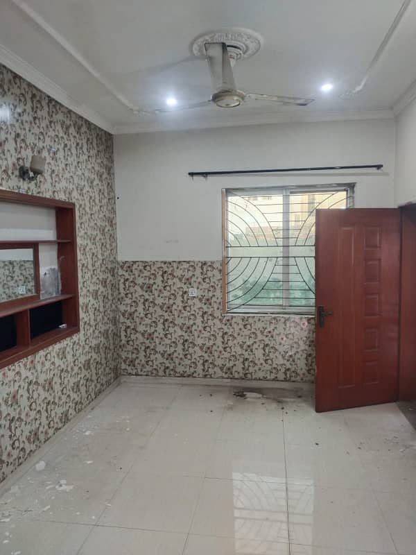 5 Marla lower Porshan for Rent in johar Town ph 2 3