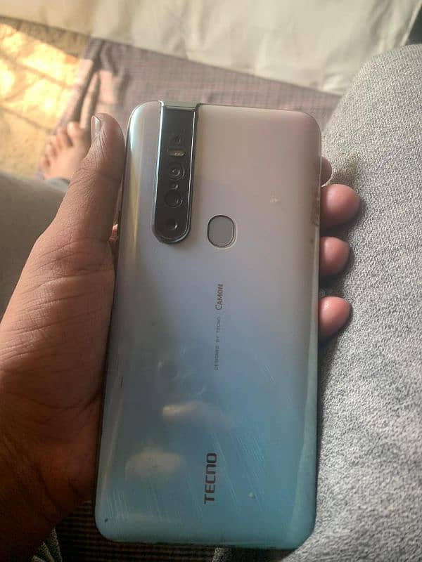 Techno Camon 15 pro 0