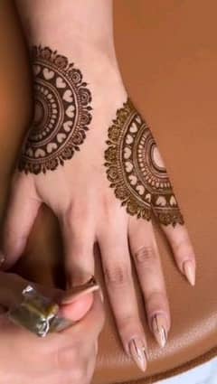 we provide mehndi and mackup service at home