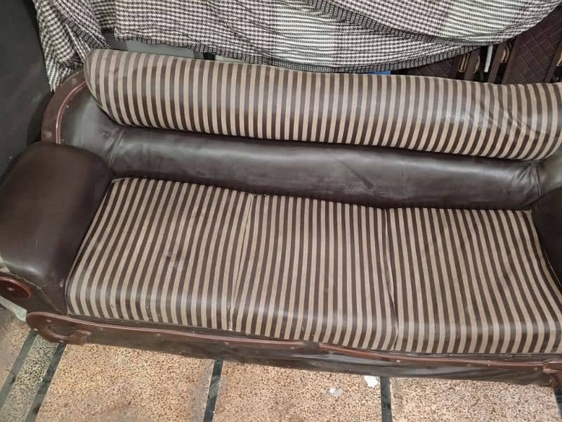 Sofa Set 3, 2,1  As where as Basis 8