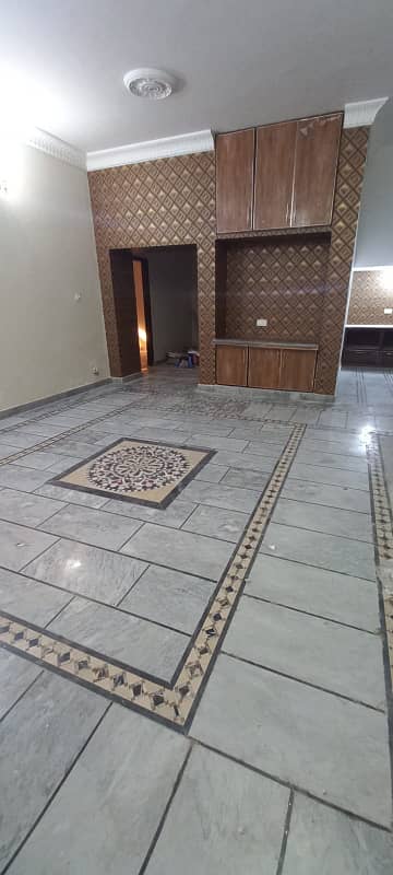 10 Marla lower Porshan For Rent in johar Town ph 1 4