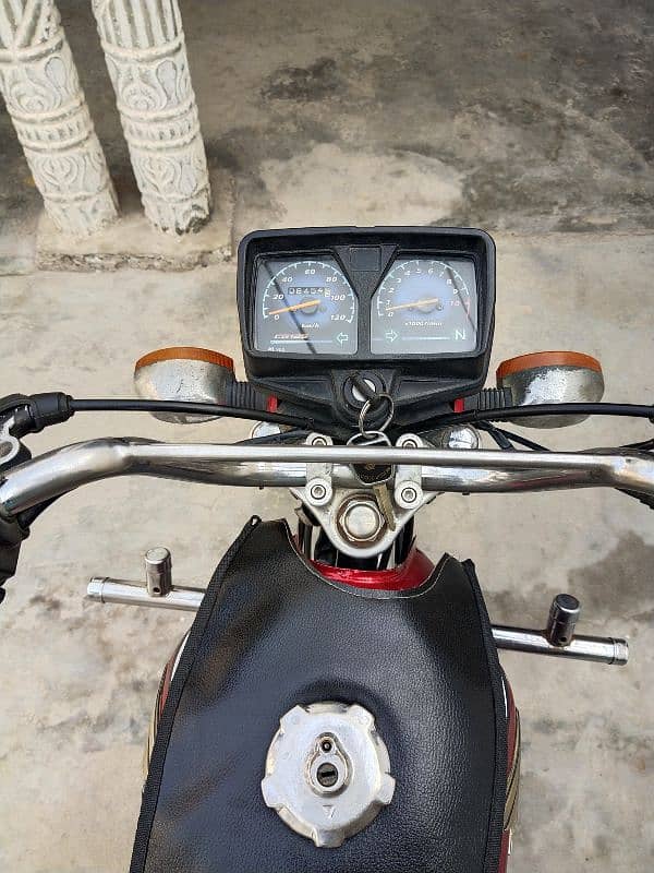 Honda 125. 6