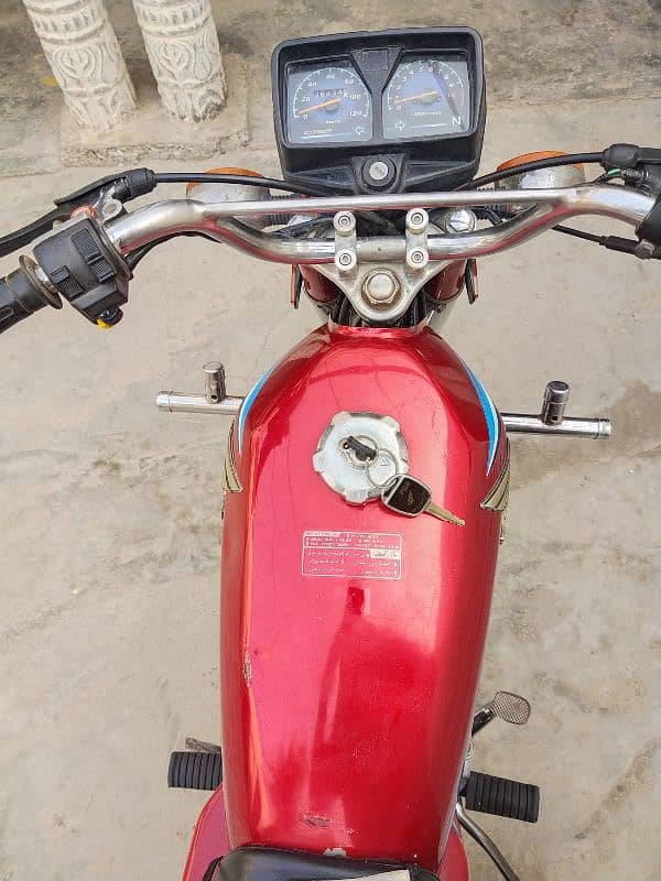 Honda 125. 7