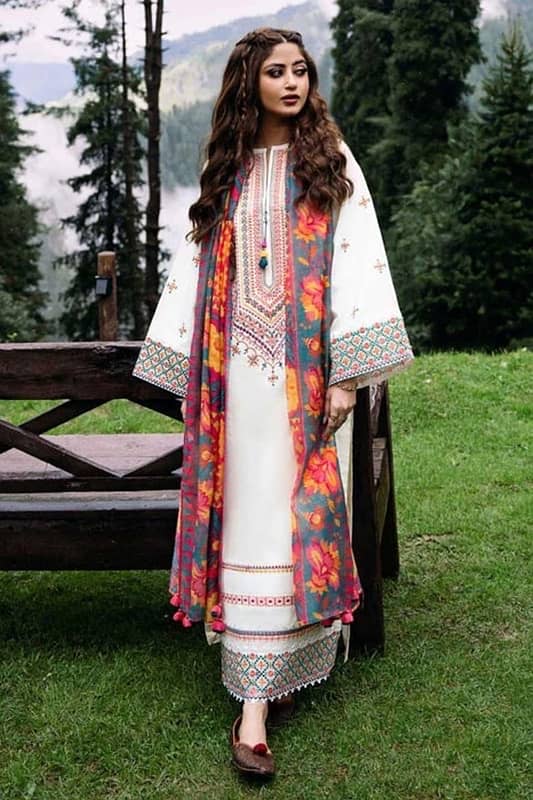 3 pcs women unstiched embroidered suit 4