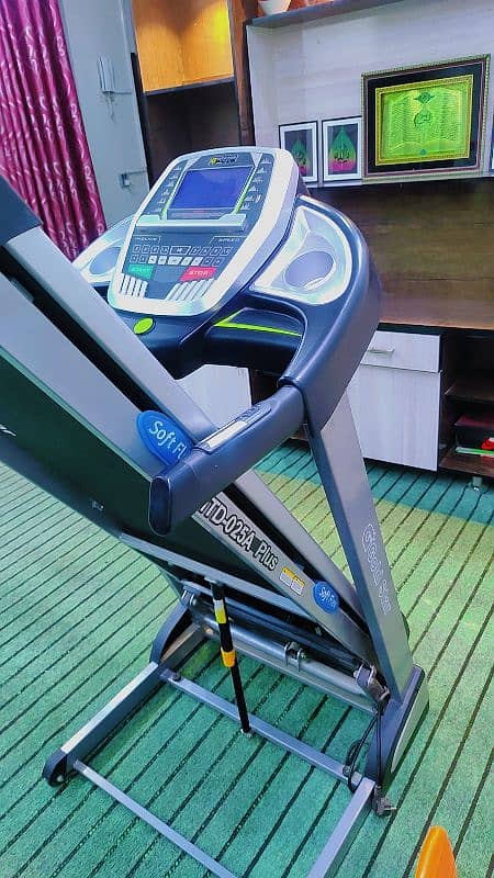 gold star treadmill Model 025 A Plus 5