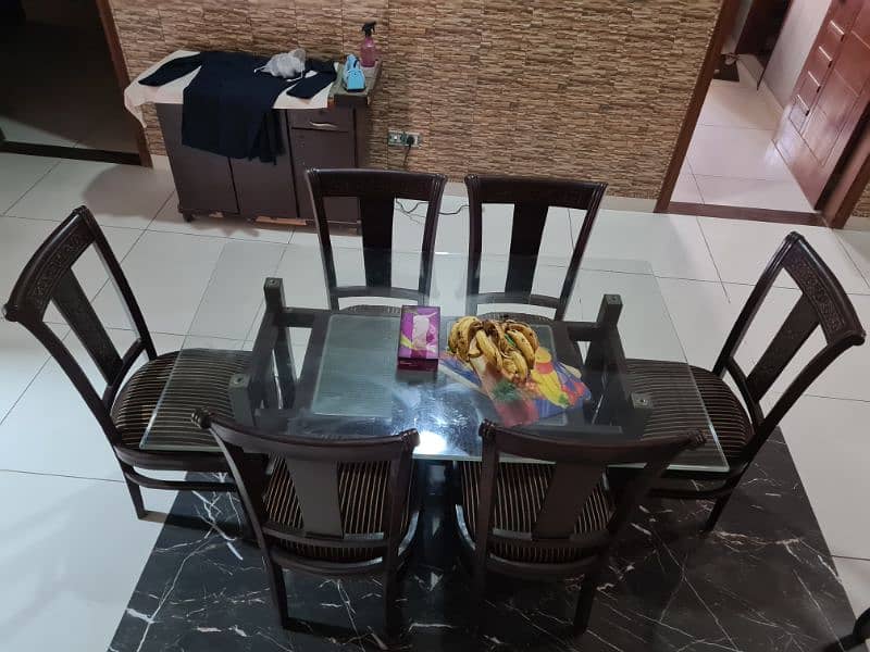 High Quality Dining Table for low price because we are shifting 5