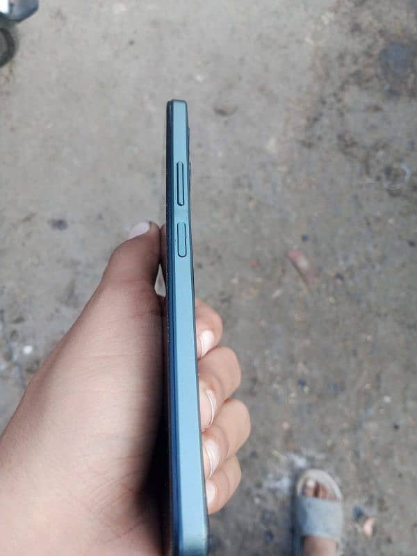 vivo y17s 10/10 condition good battery timing 2