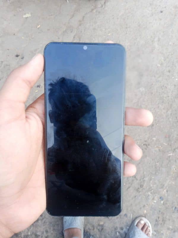 vivo y17s 10/10 condition good battery timing 5