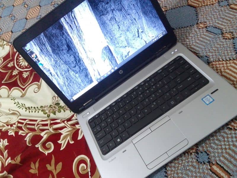 HP pro Book 650 G3 1