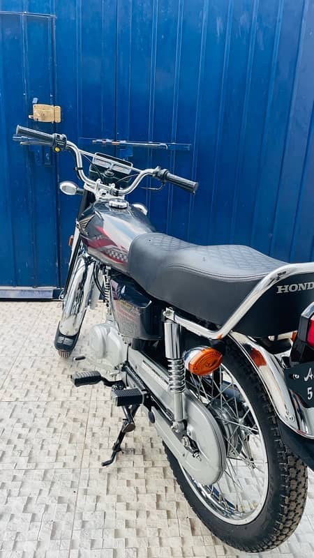 HONDA 125 2024 Model BLACK 3