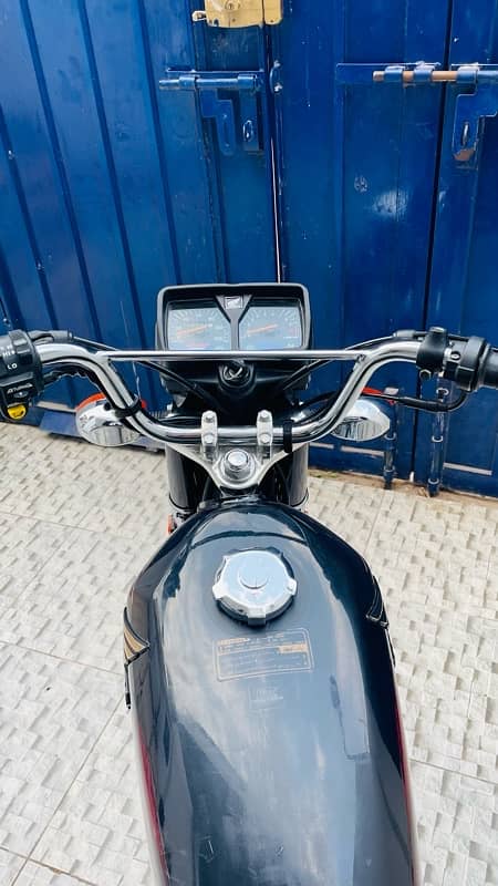 HONDA 125 2024 Model BLACK 5