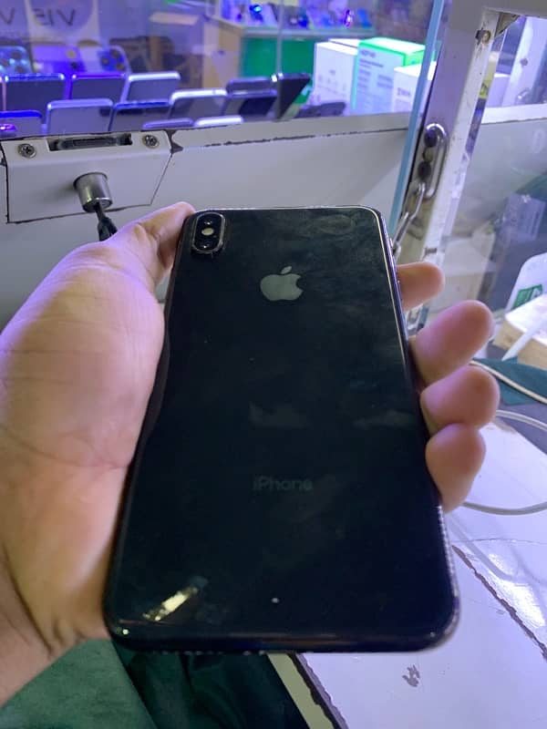 iPhone XS Max 0