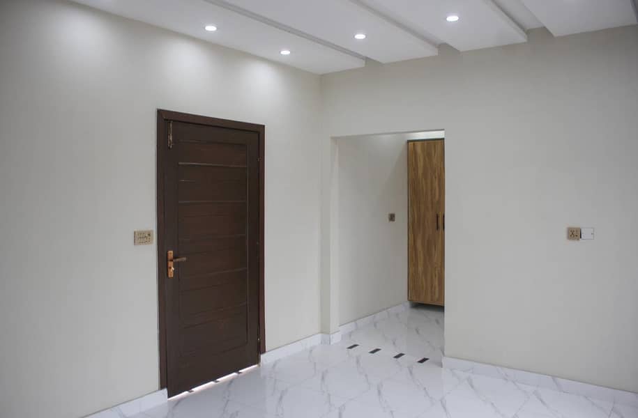 5 Marla Beautifully Newly Constructed House For Rent In Etihad Town At Prime And Hot Location 3