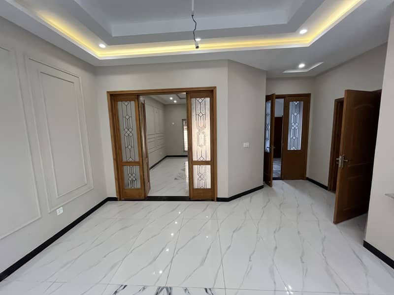 10 MARLA BRAND NEW DOUBLE STOREY HOUSE FOR SALE IN NAWAB TOWN AT PRIME AND HOT LOCATION 4