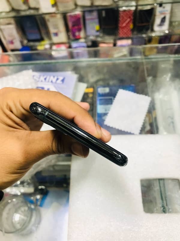 IPhone 11promax non pta 3