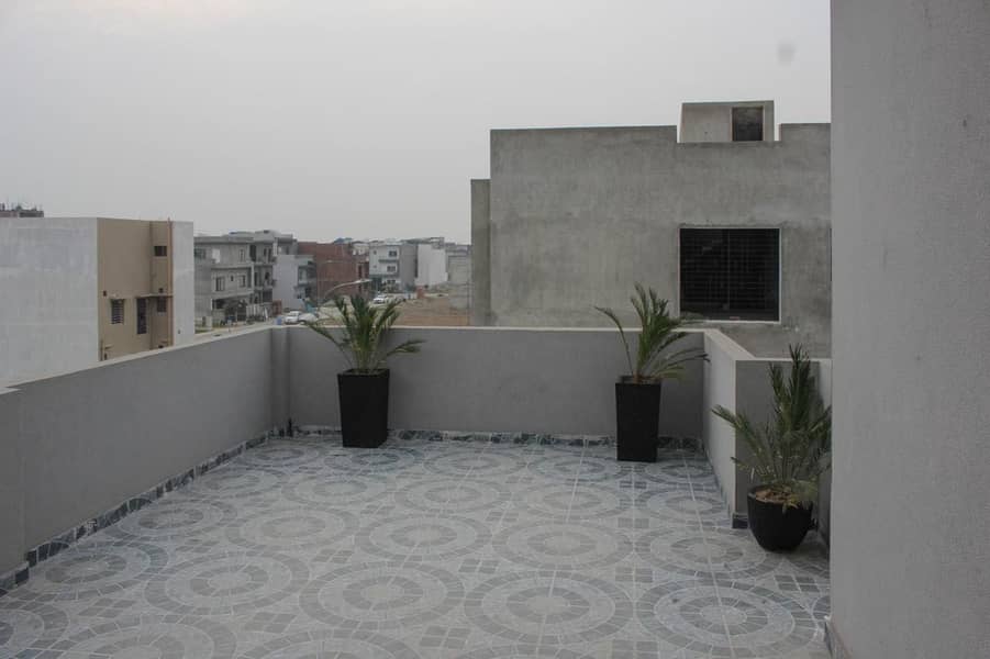 5 Marla Beautiful House For Sale In Etihad Town At Hot & Prime Location 32