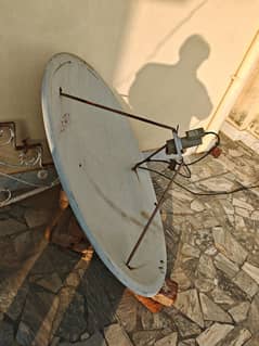 Dish with receiver