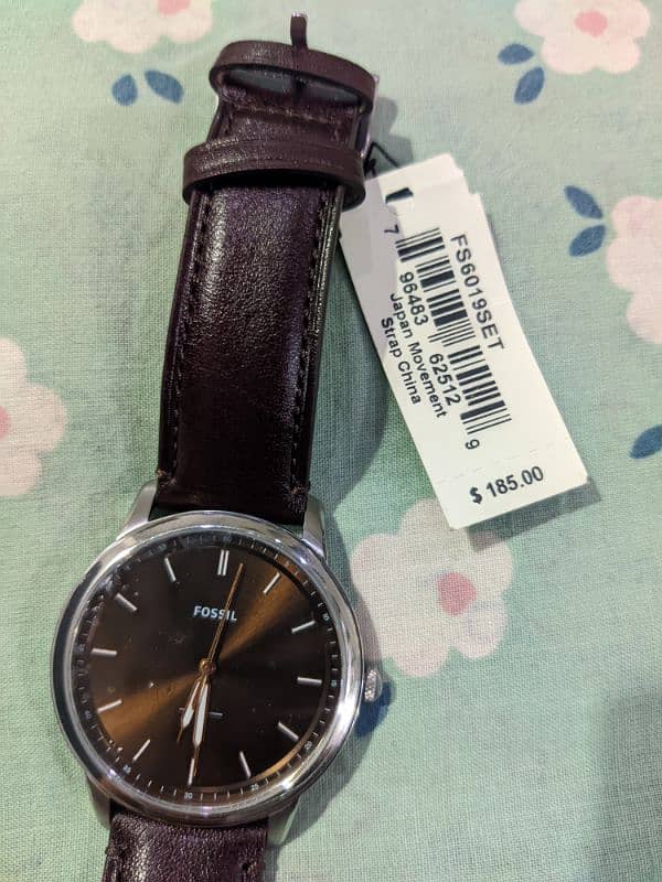 selling my never used brand new Fossil watch, 0