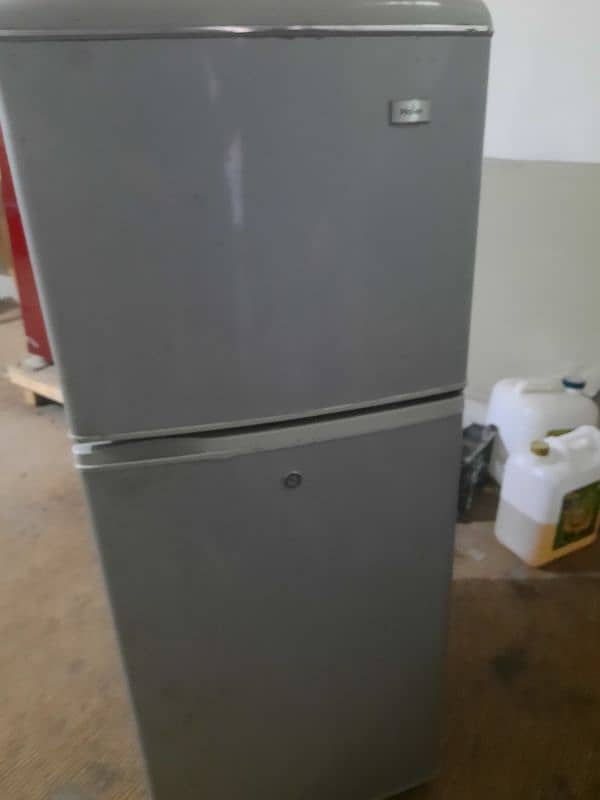 Haier fridge small 2 door 0