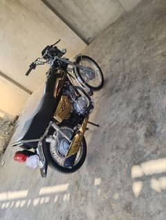 Honda cg 125 gold edition in lush condition