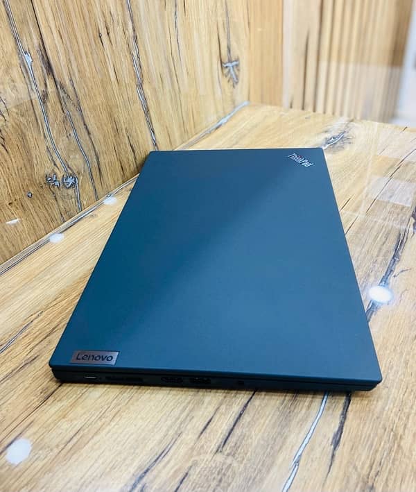 Lenovo ThinkPad T14s Gen2 Touch i7-11thGen 16Ram 512GbSSD Intel IrisXe 3