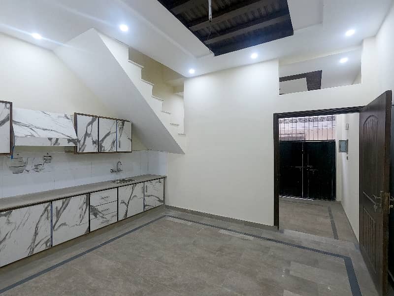 Perfect Prime Location 3 Marla House In Chungi Amar Sadhu For Sale 10