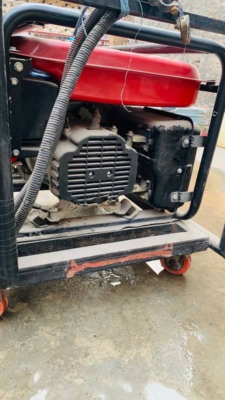 Honda elemax generator 5kv brand new 4