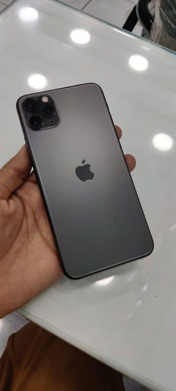 iPhone 11 Pro Maxx 256GB 4