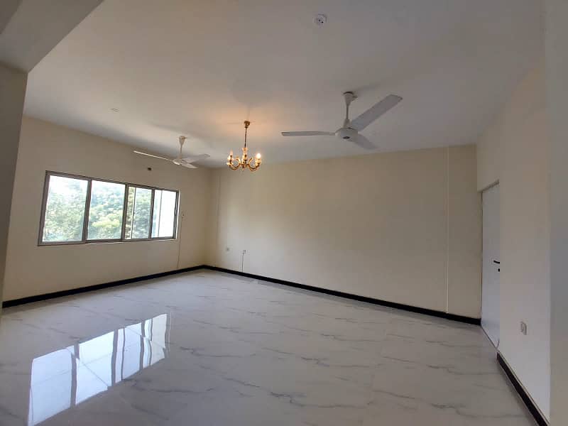 4 Bedrooms Small Complex Apartment for Rent In Clifton Block 3 13