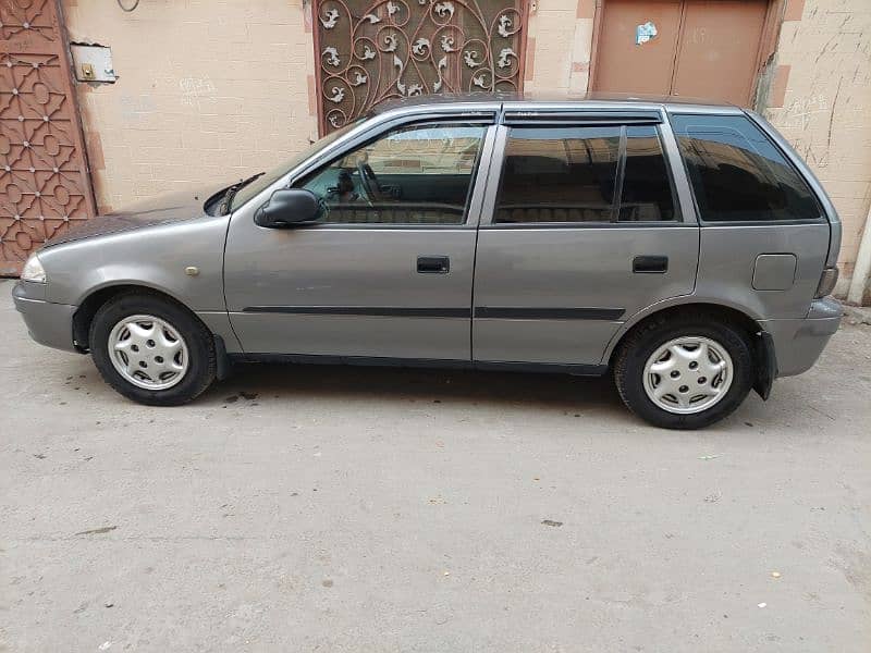 Suzuki Cultus  2015 4